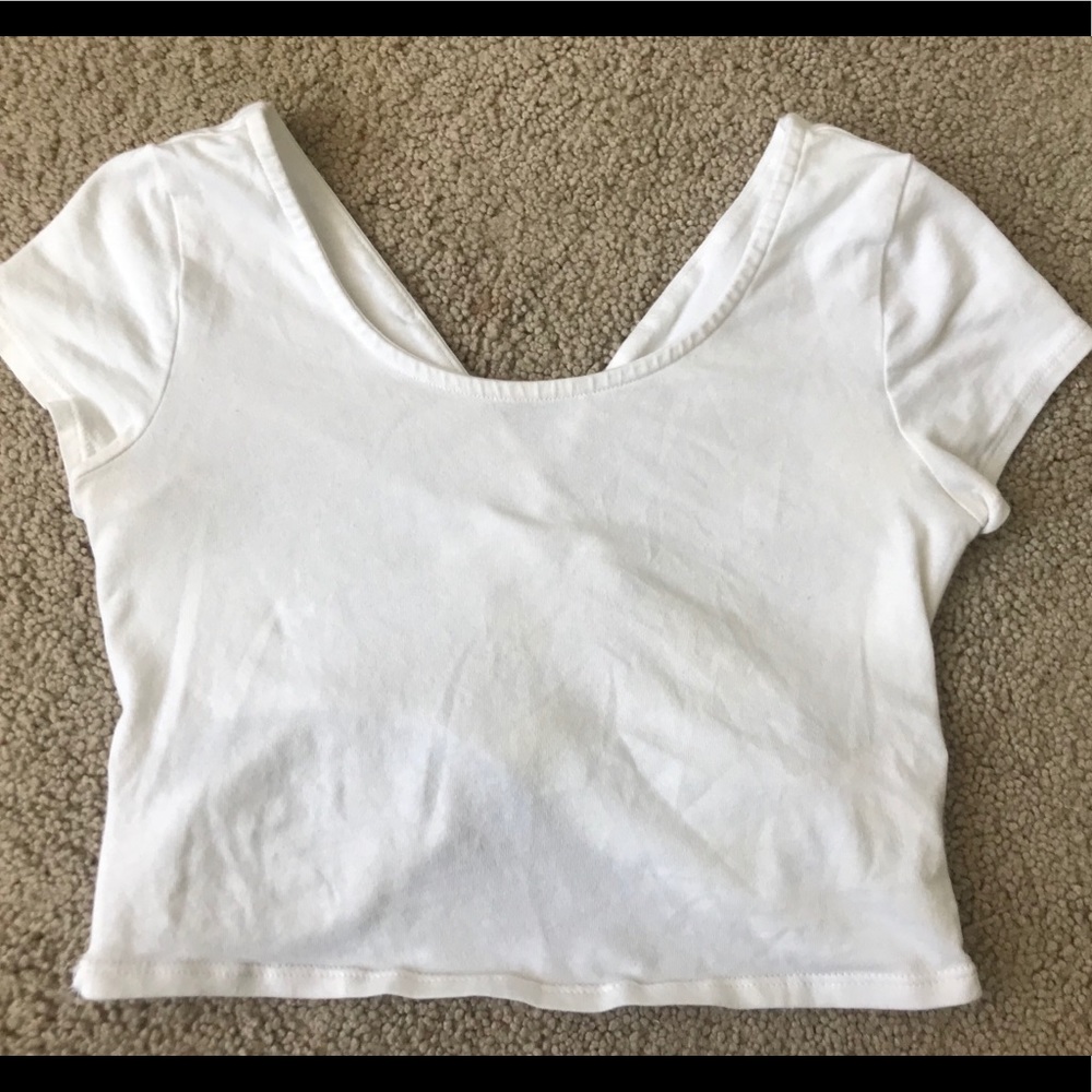 White cropped tee